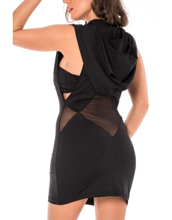 robe noire sensuelle avec capuche adriana de la collection be lily